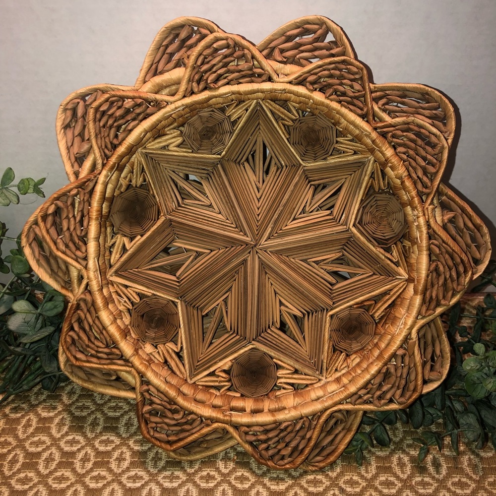 2 vtng nesting baskets